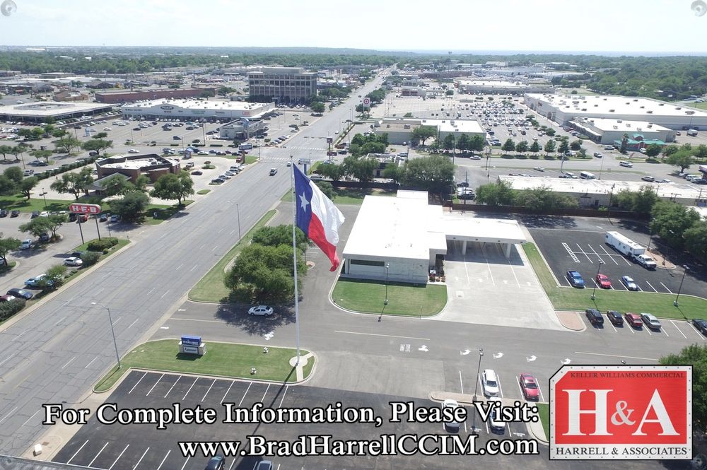 1512 Lake Air Dr, Waco, TX 76710